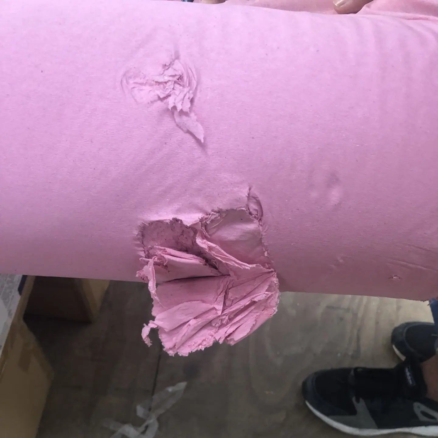 Interleaving Tissue Paper Roll For Fabric Laying - Batch Dividing Pins & Needles