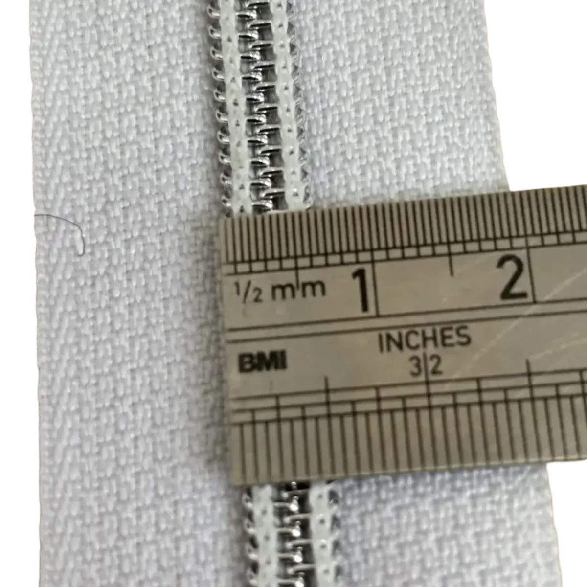Continuous Zip No.5 Nylon - Cut To Size for Sewing, Bags & Crafts Pins & Needles