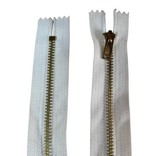 Metal Closed Ended Zip 13" (33cm) With Gold Metal Puller And Teeth Pins & Needles