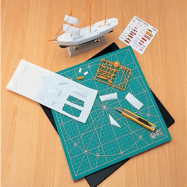 Olfa Patchwork Starter Set Cutting Mat, 45mm Rotary Cutter, Ruler Olfa Patchwork Starter Set Cutting Mat, 45mm Rotary Cutter, Ruler