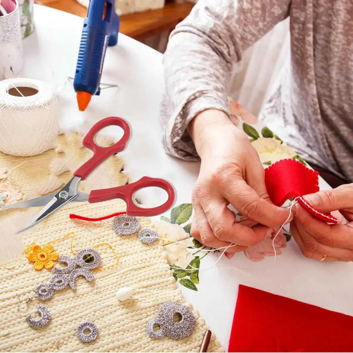 Curved Tip Embroidery Craft Scissors – Precision Sewing & Needlework Tool 5" (13cm) & 5½" (14cm) By PIN Pins & Needles