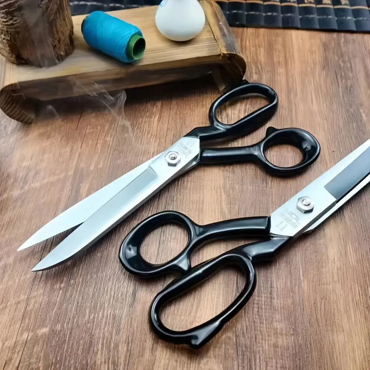 YDL Tailors Shears – Heavy-Duty Professional Fabric, Leather & Upholstery Scissors Pins & Needles