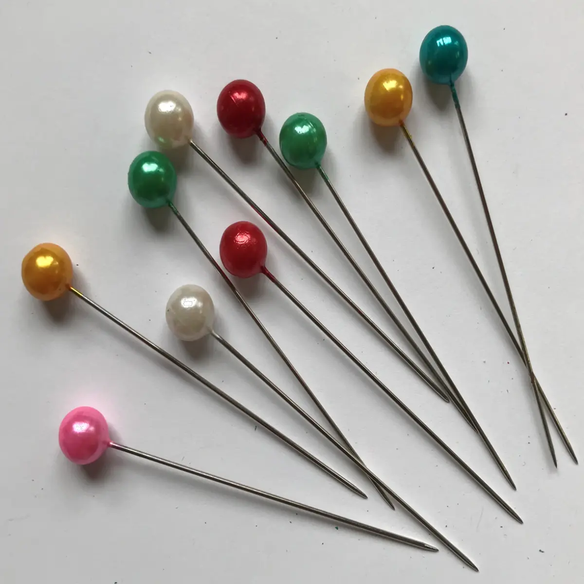 Laying Pins Pearl Headed | Pattern Matching, Stripes and Checks β Pins ...