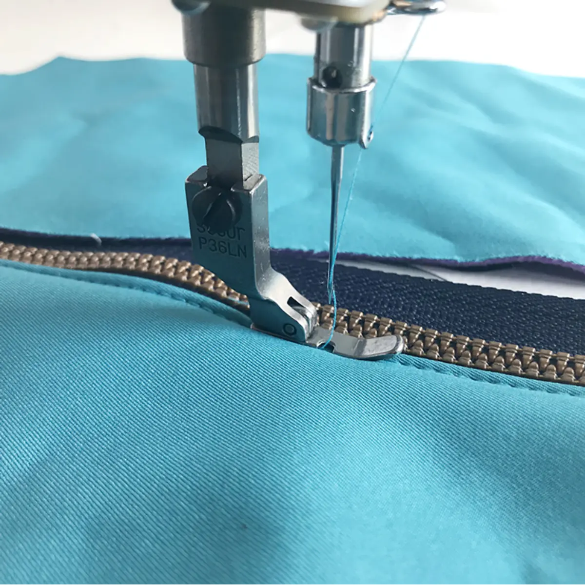 Single Needle Lockstitch Narrow Zipper Cording Presser Foot Right - P36N